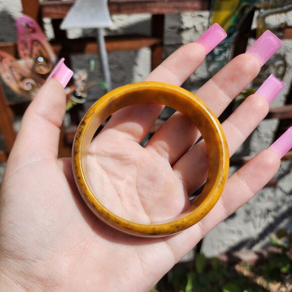 Vtg TESTED Butterscotch Bakelite Bangle Yellow Brown Marble End of Day Bracelet - Picture 9 of 17